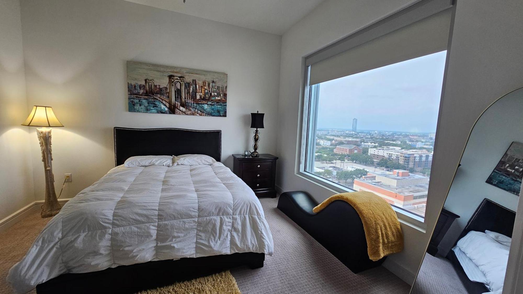 Luxury Highrise In Midtown - Skyline Views And Chic Decor Διαμέρισμα Χιούστον Εξωτερικό φωτογραφία