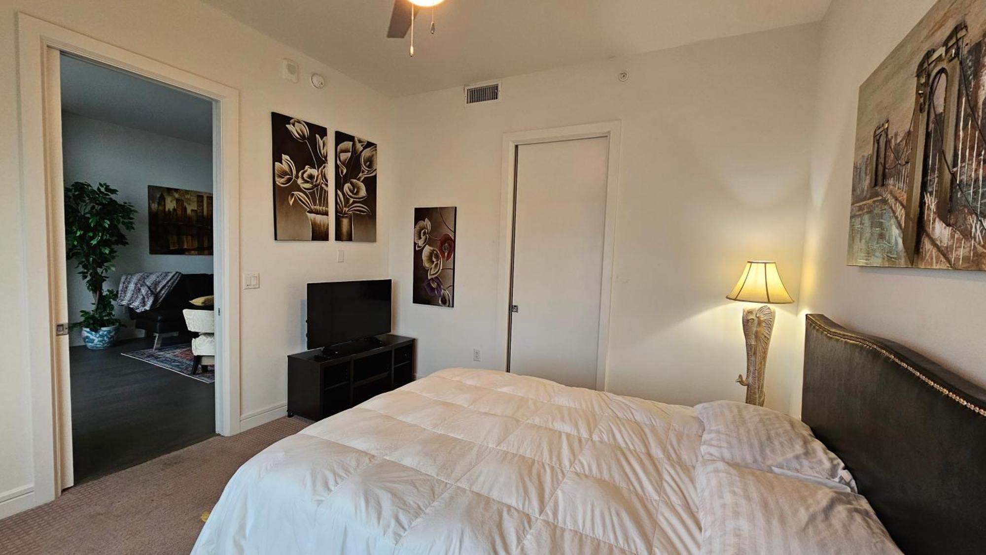 Luxury Highrise In Midtown - Skyline Views And Chic Decor Διαμέρισμα Χιούστον Εξωτερικό φωτογραφία